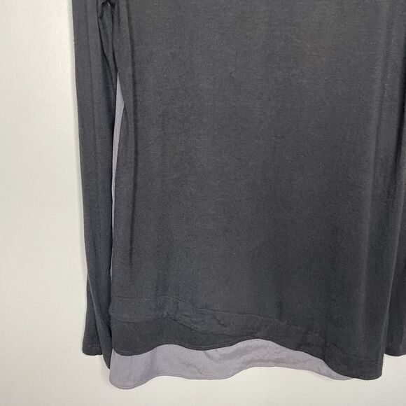 DREW Top Womens XS Gray Silk Front Colorblock Black Stretch-Knit Back Tunic USA - Picture 7 of 9